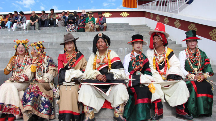  Local Khampa People in eastern Tibet 