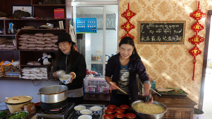Yanjing Gyagya Noodle in Chamdo