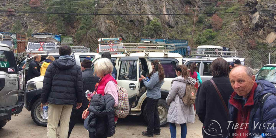 Our guests after passing Gyirong border 