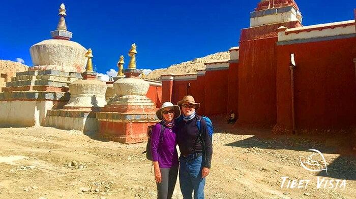 Visit the stupas of the Tholing Monastery