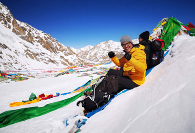 Trekking around Mt. Kailashi Trekking around Mt. Kailashi