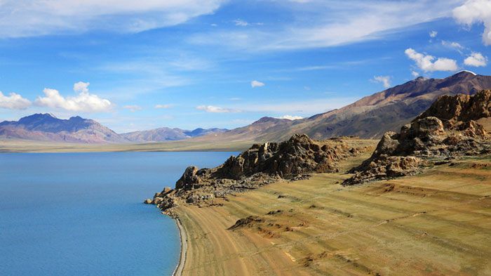 Tangra Yumco Lake
