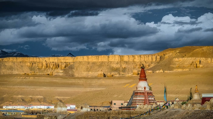 red stupas of Tholing Monastery