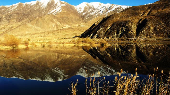 Lhasa River in October