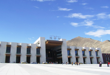 Tour guide will meet you at Lhasa Railway Station.