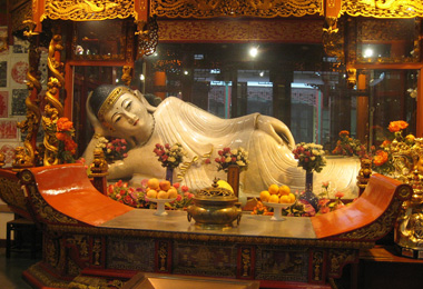 Jade Buddha Temple is famous for the two pieces of Jade Buddha.
