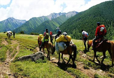  horse riding at Changping valley