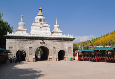 Ta'er Monastery is one of the most famous sites in Xining