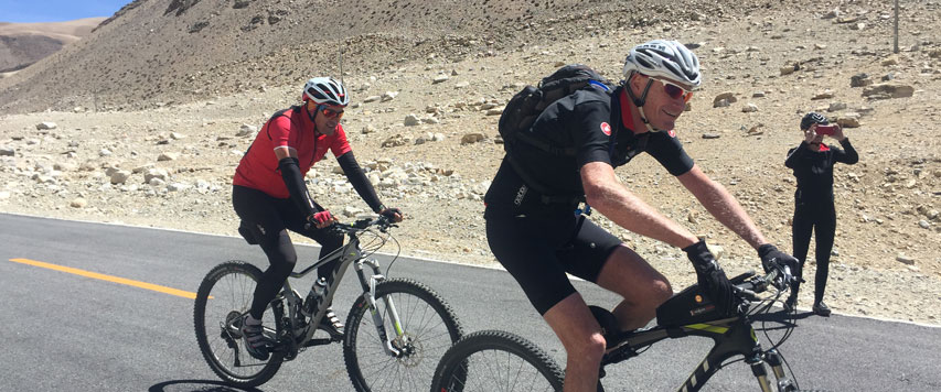 Cycling in Tibet