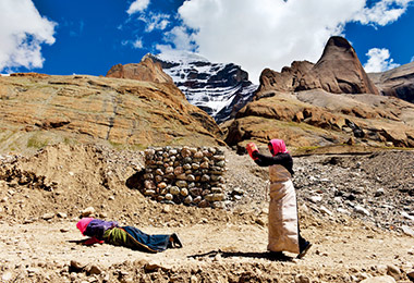 You'll meet local pilgrims while trekking around Mount Kailash