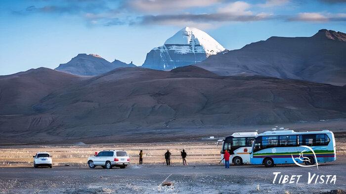 Driving from Ngari Gunsa Airport to Mount Kailash