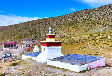 Selung Monastery, the gateway of Inner Kora