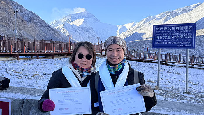 Tibet Everest Base Camp couples touring