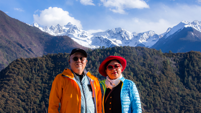 Nyingchi's spring features clear skies, lush forests