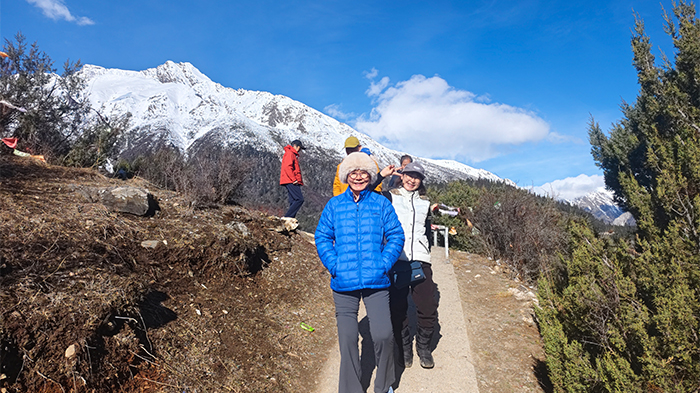 enjoying a short-distance trek in Nyingchi during spring