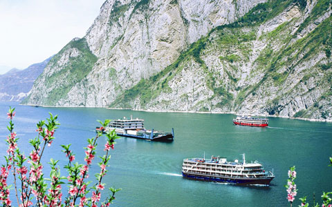 14 Days Beijing Xian Lhasa Train Tour with Yangtze Cruise
