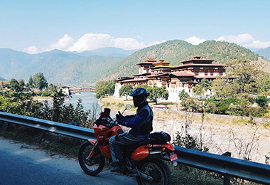 Motorcyling in Bhutan