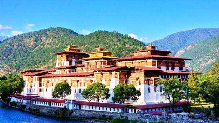 Appreciate beautiful scenery of Bhutan in summer