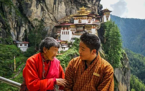 Bhutan or Nepal Which Is Better? 9 Differences and 1 Reason to Visit Both