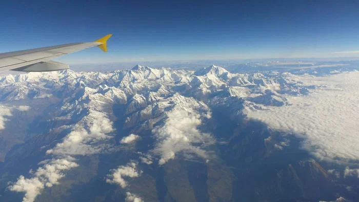 fly from Kathmandu to Lhasa