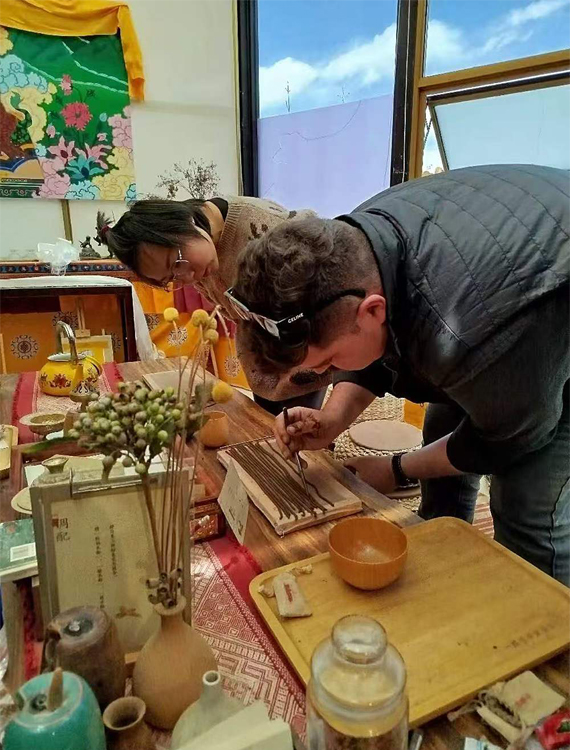 Discover Tibetan culture