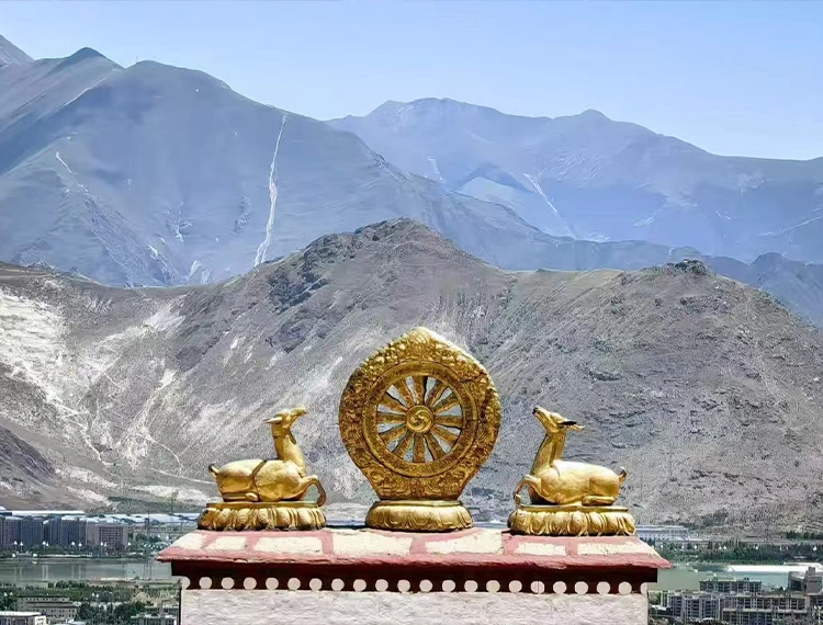 the golden roof of drepung monastery