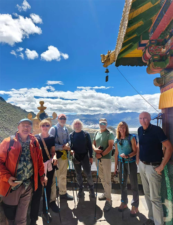 From Lhasa to Everest