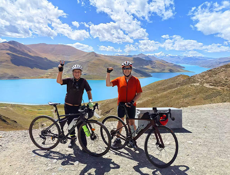Tibet bike tours