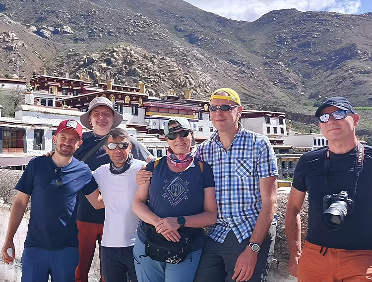 Tibet monastery tours