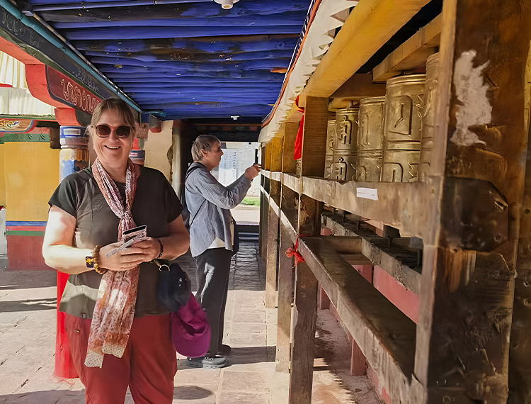 Tibet monastery tours