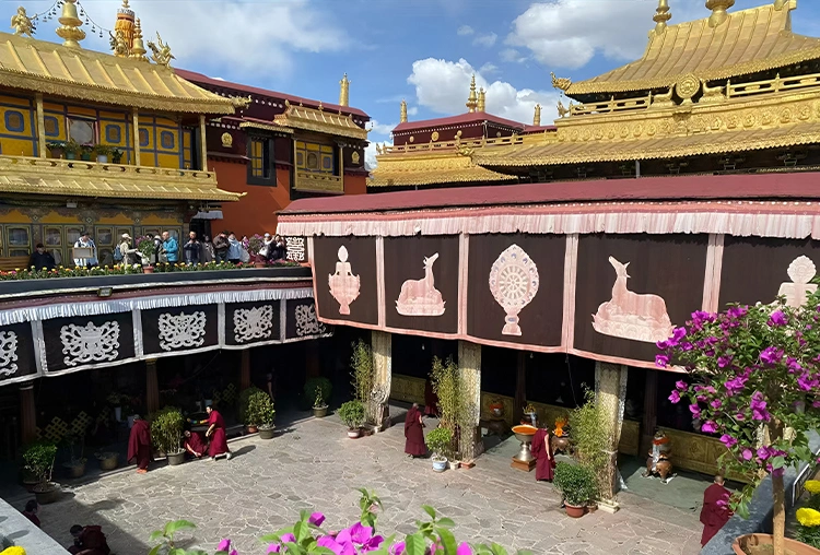 Visit Tibet monastery tour