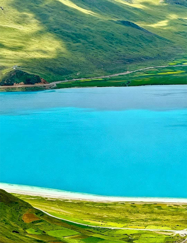 Yamdrok Lake