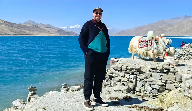 Yamdrok Lake Tour