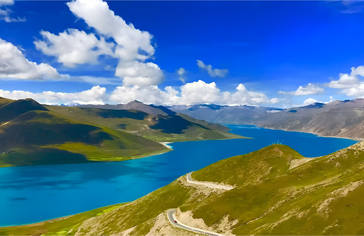 Yamdrok Lake Tour