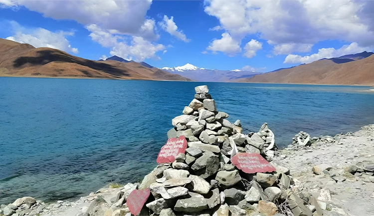 Yamdrok Lake Tour