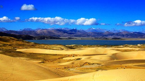 The sand dunes of Yarlong Valley