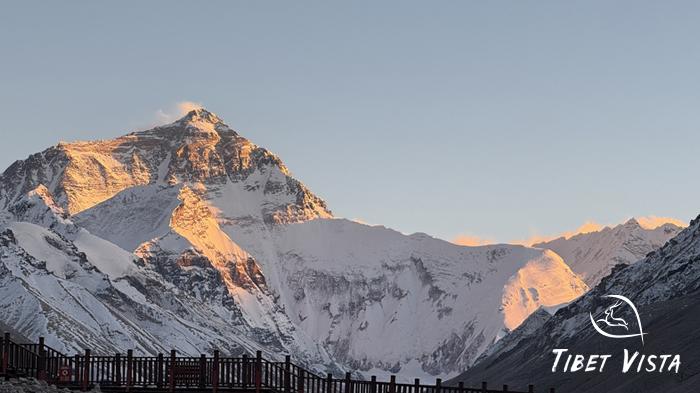 Best Time for Clear Views of Mount Everest