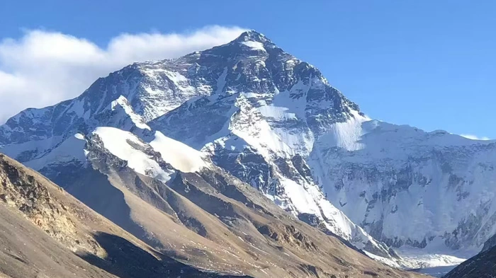 How Cold is Mount Everest Peak?