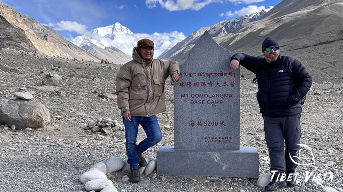 comfortable shoes for Everest Base Camp tour