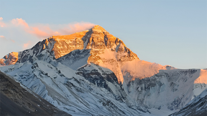 A stunning view of Mount Everest at dawn