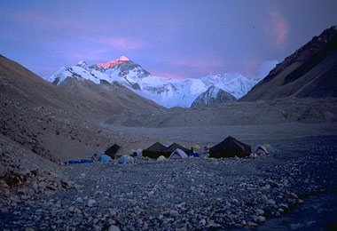 We will camp at Rongbuk Valley to enjoy picturesque scenery