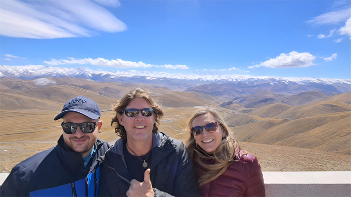 Mount Everest and Himalayan Range at Gawula Pass