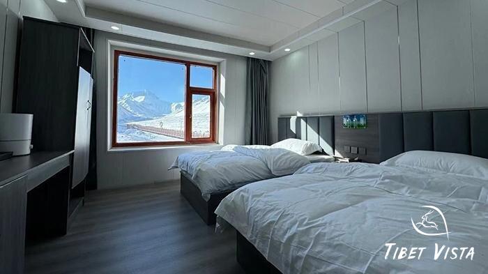 rongbuk moanstery guesthouse room