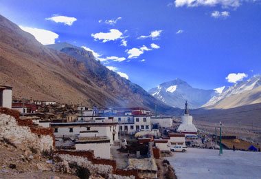 Rongbuk Monastery, the higest monastery in the world