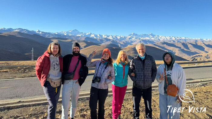 View the Himalayan Range at Gawula Pass