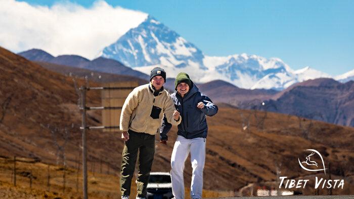 Best time for clear views of Mount Everest