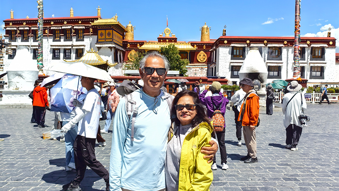 6 Days Lhasa to Drak Yerpa Meditation Tour in Shoton Festival