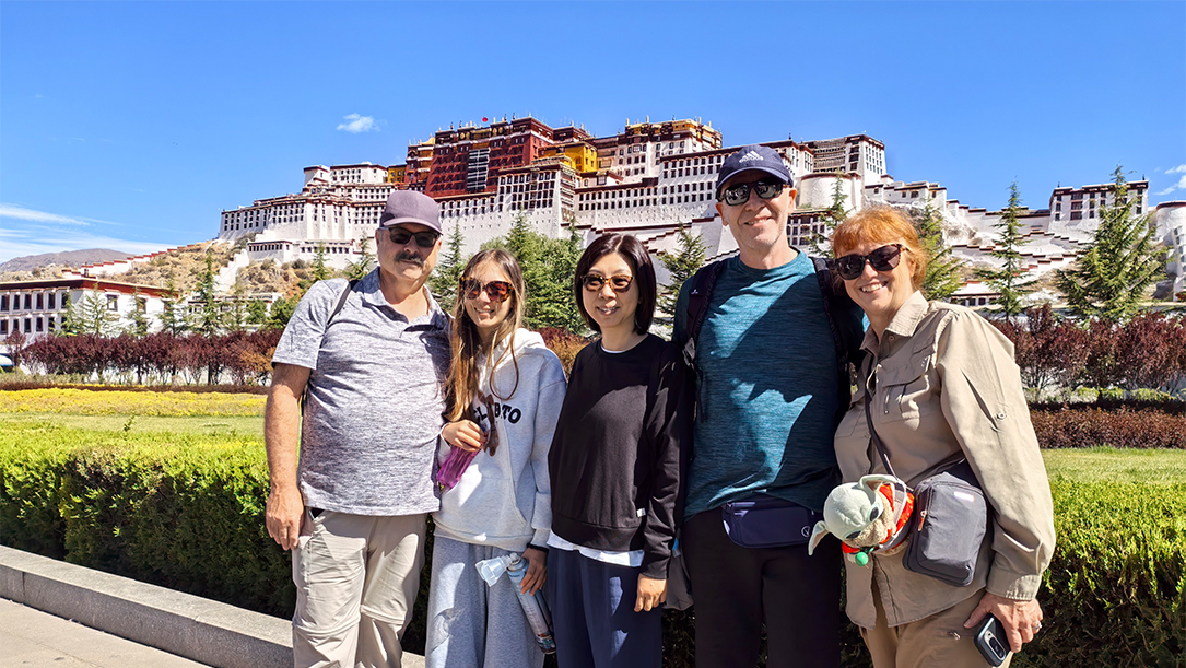 6 Days Lhasa to Drak Yerpa Meditation Tour in Shoton Festival