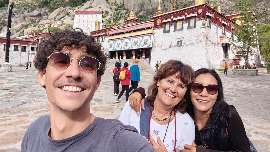 6 Days Lhasa to Drak Yerpa Meditation Tour in Shoton Festival
