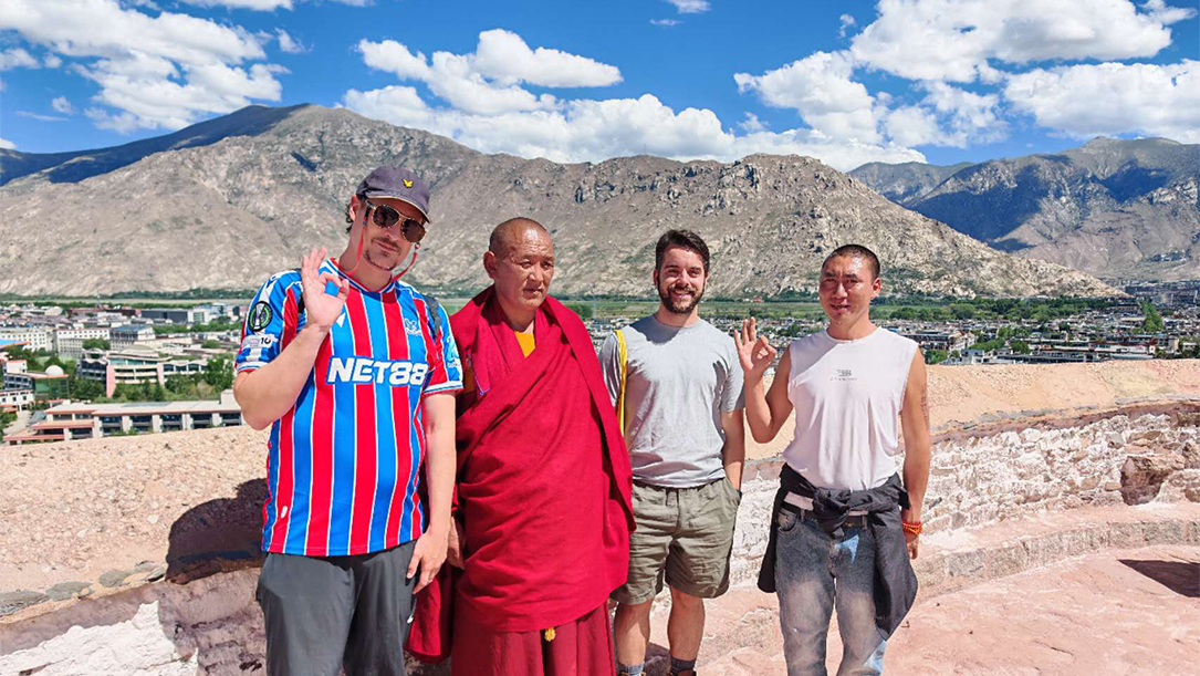 6 Days Lhasa to Yamdrok Lake Tour in Shoton Festival